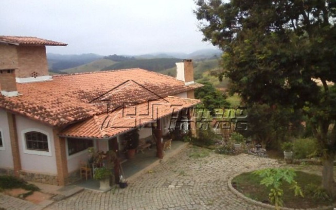 Imagem Casa com 4 Quartos à Venda, 320 m² em Centro - Jambeiro Imagem Casa com 4 Quartos à Venda, 320 m² em Centro - Jambeiro