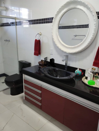 Imagem Casa com 3 Quartos à Venda, 247 m² em Cabral - Contagem Imagem Casa com 3 Quartos à Venda, 247 m² em Cabral - Contagem