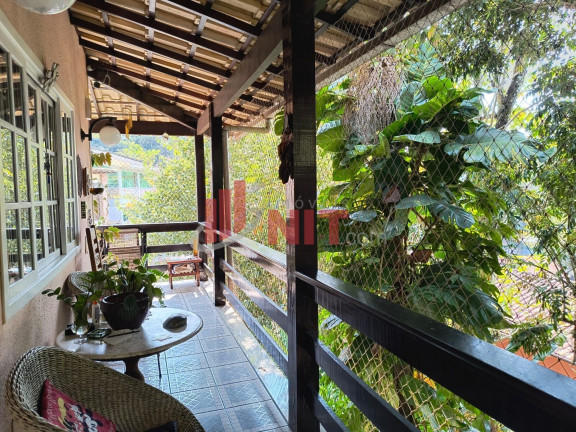 Imagem Casa de Condomínio com 3 Quartos à Venda, 700 m² em Badu - Niterói