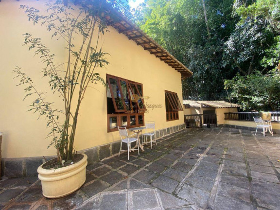 Imagem Casa com 3 Quartos à Venda, 300 m² em Albuquerque - Teresópolis
