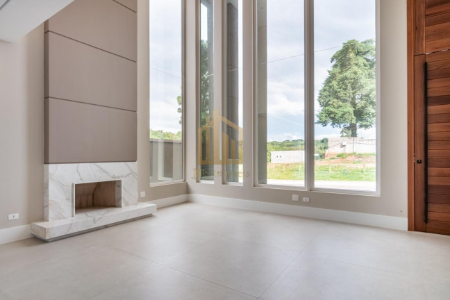 Imagem Casa com 3 Quartos à Venda, 300 m² em Santa Felicidade - Curitiba