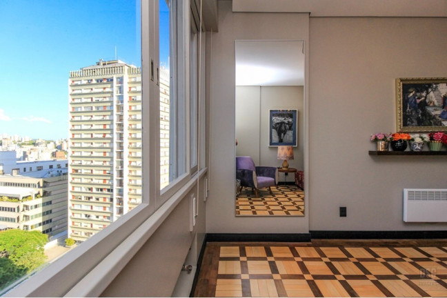 Imagem Apartamento com 4 Quartos à Venda, 221 m² em Independência - Porto Alegre Imagem Apartamento com 4 Quartos à Venda, 221 m² em Independência - Porto Alegre