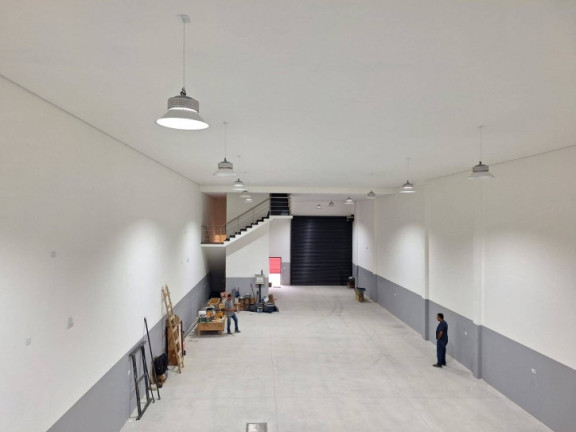 Imóvel Comercial para Alugar, 300 m² em Vila Principe De Gales - Santo André