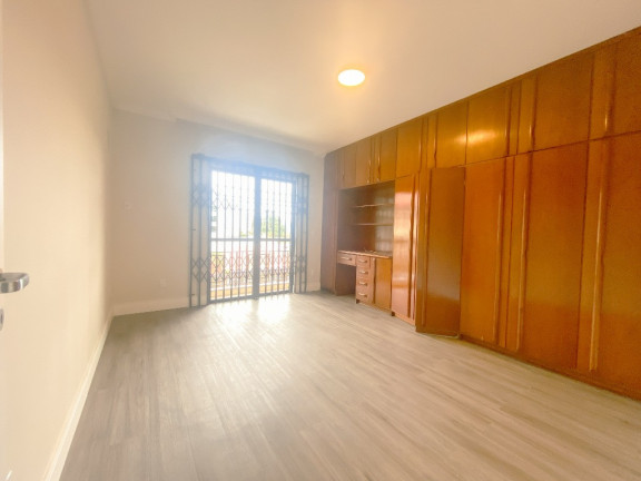 Imagem Casa com 3 Quartos à Venda, 320 m² em Coqueiros - Florianópolis Imagem Casa com 3 Quartos à Venda, 320 m² em Coqueiros - Florianópolis