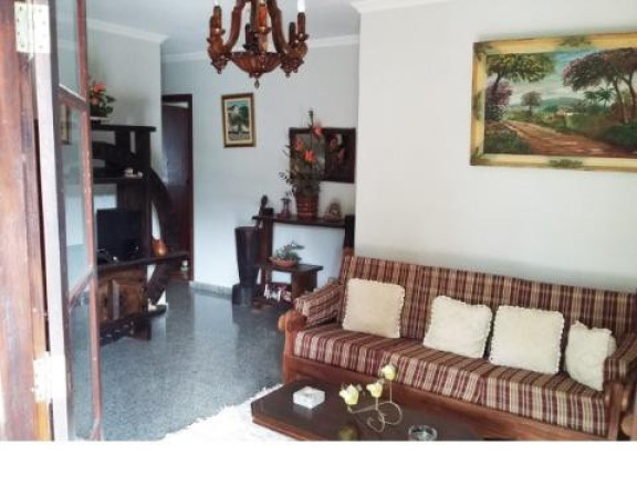 Imóvel com 10 Quartos à Venda, 300 m² em Nazaré Paulista - Nazaré Paulista