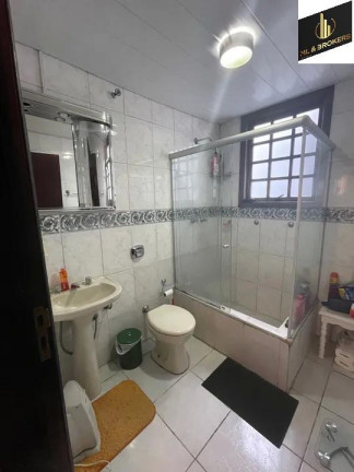 Imagem Sobrado com 3 Quartos à Venda, 267 m² em Guabirotuba - Curitiba