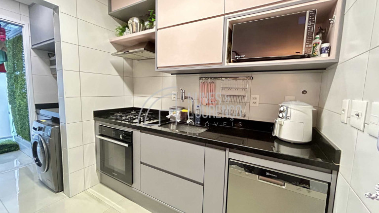 Imagem Apartamento com 2 Quartos à Venda, 75 m² em Embaré - Santos