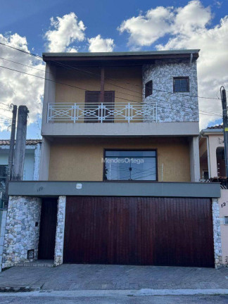 Casa com 3 Quartos para Alugar, 219 m² em Vila Santa Rita - Sorocaba