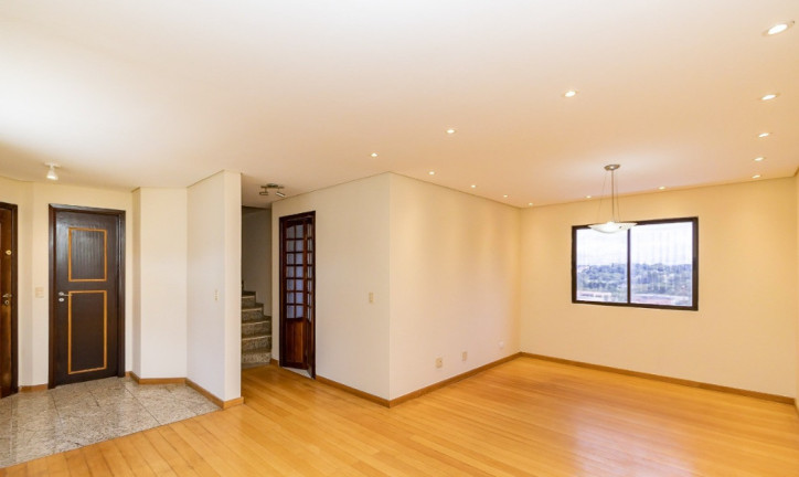 Imagem Sobrado com 3 Quartos à Venda, 196 m² em Vista Alegre - Curitiba Imagem Sobrado com 3 Quartos à Venda, 196 m² em Vista Alegre - Curitiba