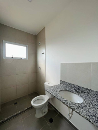 Imagem Casa de Condomínio com 2 Quartos à Venda, 60 m² em Petrópolis - Várzea Grande