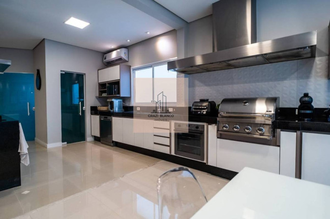 Imagem Casa de Condomínio com 3 Quartos à Venda, 280 m²