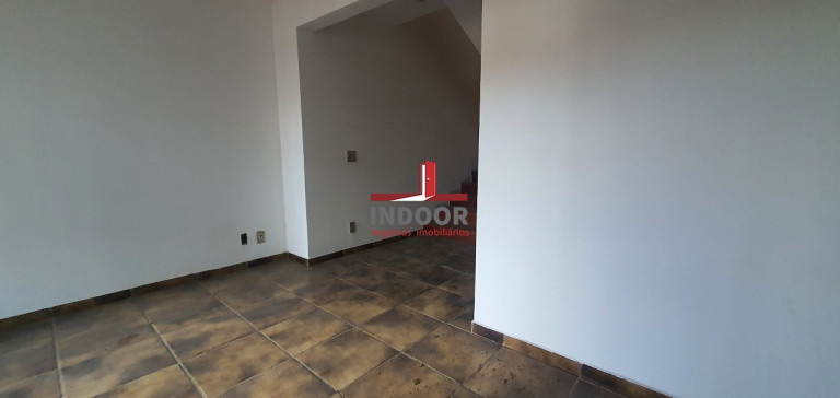 Imagem Casa com 4 Quartos para Alugar, 400 m² em água Fria - São Paulo