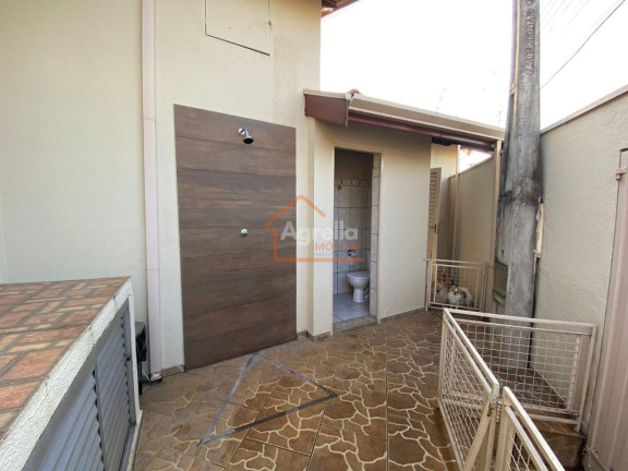 Imagem Casa com 2 Quartos à Venda, 108 m² em Centro - Mogi Mirim Imagem Casa com 2 Quartos à Venda, 108 m² em Centro - Mogi Mirim