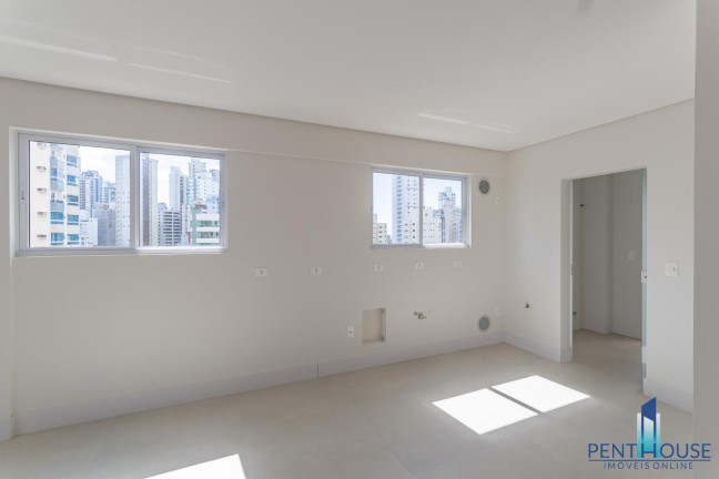 Imagem Apartamento com 3 Quartos à Venda, 139 m² em Centro - Balneário Camboriú