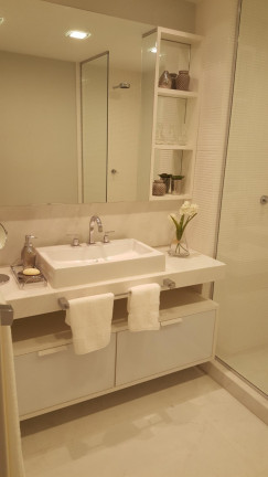 Imagem Apartamento com 3 Quartos à Venda, 183 m² em Menino Deus - Porto Alegre Imagem Apartamento com 3 Quartos à Venda, 183 m² em Menino Deus - Porto Alegre