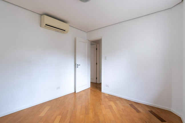 Imagem Casa de Condomínio com 5 Quartos à Venda, 424.220 m² em Jardim Petrópolis - São Paulo