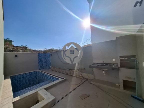 Imagem Casa com 3 Quartos à Venda, em Novo Centro - Santa Luzia Imagem Casa com 3 Quartos à Venda, em Novo Centro - Santa Luzia
