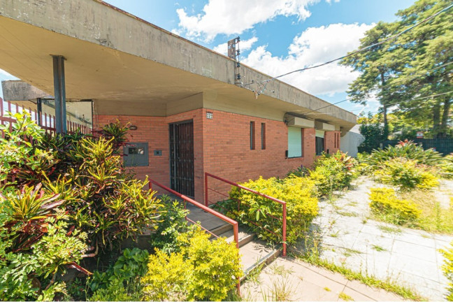 Imagem Casa com 3 Quartos à Venda, 298 m² em Chácara Das Pedras - Porto Alegre Imagem Casa com 3 Quartos à Venda, 298 m² em Chácara Das Pedras - Porto Alegre