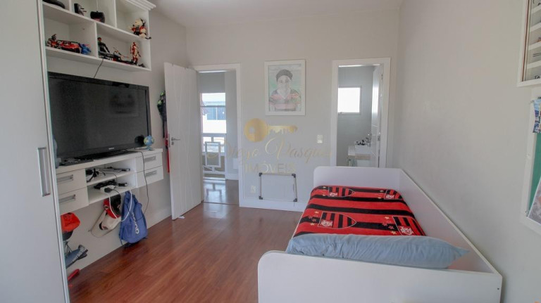 Imagem Casa com 3 Quartos à Venda, 337 m² em Tijuca - Teresópolis Imagem Casa com 3 Quartos à Venda, 337 m² em Tijuca - Teresópolis
