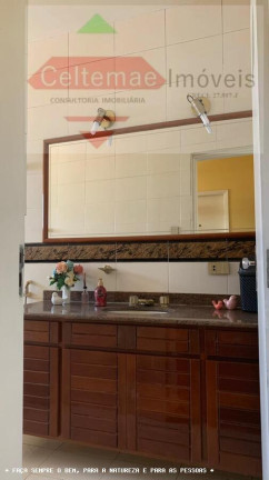 Imagem Casa com 4 Quartos à Venda, 225 m² em Centro - Taubaté Imagem Casa com 4 Quartos à Venda, 225 m² em Centro - Taubaté