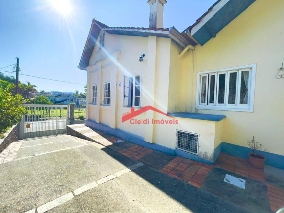 Imagem Casa com 3 Quartos à Venda, 200 m² em América - Joinville