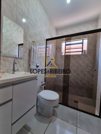Imagem Casa com 2 Quartos à Venda, 125 m² em Jardim Chácara Dos Pinheiros - Botucatu