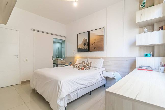 Imagem Apartamento com 2 Quartos à Venda, em Ipanema - Rio De Janeiro Imagem Apartamento com 2 Quartos à Venda, em Ipanema - Rio De Janeiro