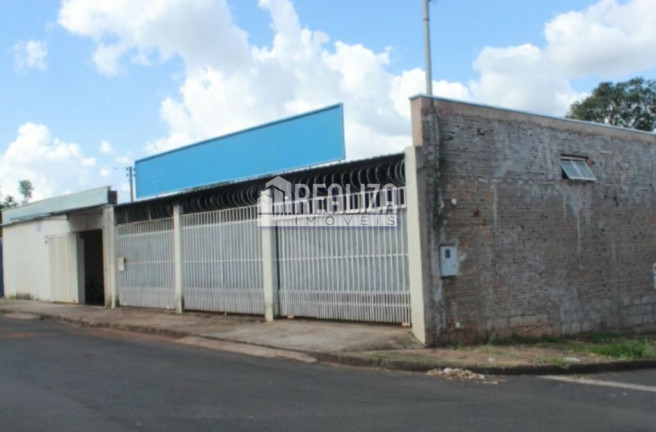 Casa com 3 Quartos à Venda, 262 m² em Vila Craide - Uberaba