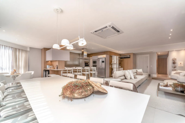 Apartamento com 4 Quartos à Venda, 233 m² em Centro - Balneário Camboriú