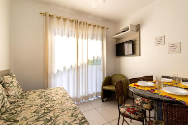 Imagem Apartamento com 2 Quartos para Alugar ou Temporada, 50 m² em Centro - Bombinhas Imagem Apartamento com 2 Quartos para Alugar ou Temporada, 50 m² em Centro - Bombinhas