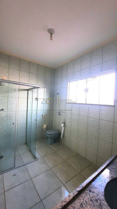 Imagem Casa com 3 Quartos à Venda, 242 m² em Centro - Botucatu
