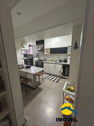 Imagem Apartamento com 3 Quartos à Venda, 210 m² em Icaraí - Niterói Imagem Apartamento com 3 Quartos à Venda, 210 m² em Icaraí - Niterói