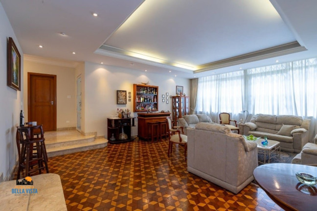 Imagem Casa com 4 Quartos à Venda, em Moema - São Paulo Imagem Casa com 4 Quartos à Venda, em Moema - São Paulo