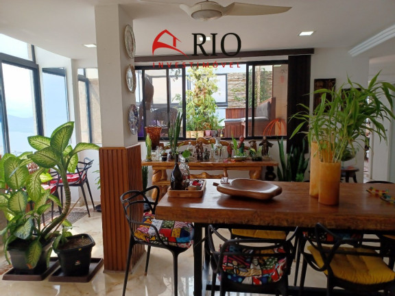 Imagem Imóvel com 4 Quartos à Venda, 231 m² em Barra Da Tijuca - Rio De Janeiro Imagem Imóvel com 4 Quartos à Venda, 231 m² em Barra Da Tijuca - Rio De Janeiro