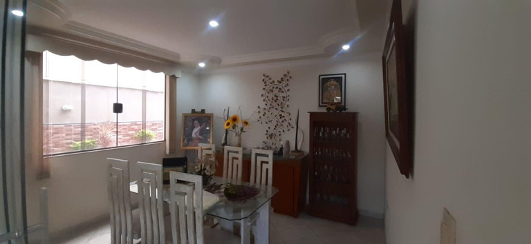 Imagem Casa com 3 Quartos à Venda, 195 m² em Campo Grande - Rio De Janeiro Imagem Casa com 3 Quartos à Venda, 195 m² em Campo Grande - Rio De Janeiro