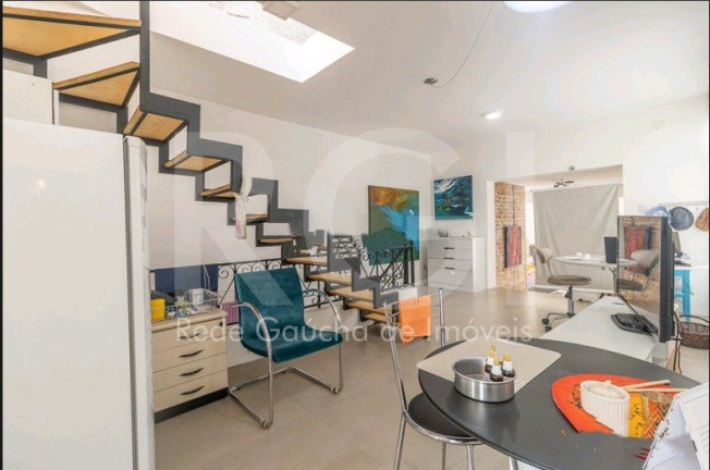 Imagem Casa com 5 Quartos à Venda, 299 m² em Menino Deus - Porto Alegre Imagem Casa com 5 Quartos à Venda, 299 m² em Menino Deus - Porto Alegre