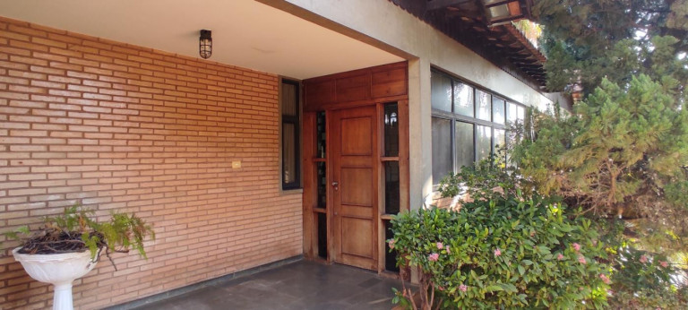 Imagem Casa com 3 Quartos à Venda, 277 m² em Centro - Birigui