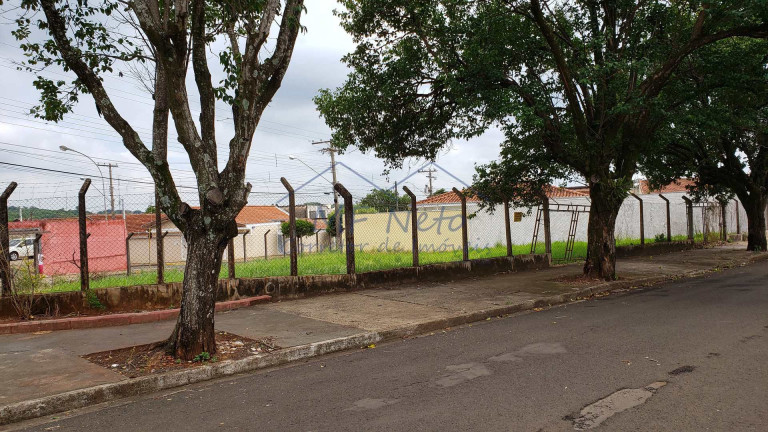 Imagem Terreno à Venda, 583 m² em Vila Pinheiro - Pirassununga Imagem Terreno à Venda, 583 m² em Vila Pinheiro - Pirassununga