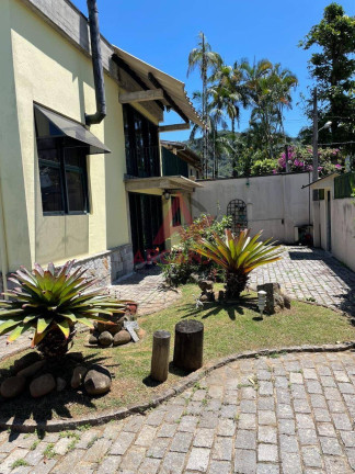 Imagem Casa com 4 Quartos à Venda, 463 m² em Umuarama - Ubatuba Imagem Casa com 4 Quartos à Venda, 463 m² em Umuarama - Ubatuba