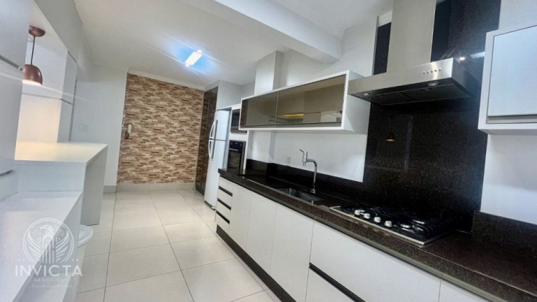 Imagem Apartamento com 3 Quartos à Venda, 100 m² em Centro - Balneário Camboriú Imagem Apartamento com 3 Quartos à Venda, 100 m² em Centro - Balneário Camboriú