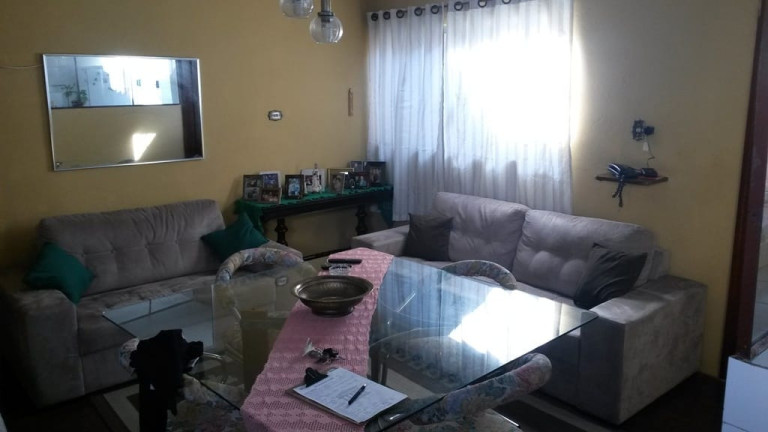 Imagem Casa com 4 Quartos à Venda, 199 m² em Centro - Pindamonhangaba
