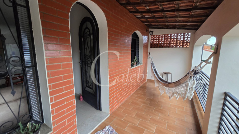 Casa com 3 Quartos à Venda, 160 m² em Jardim Novo Itacolomi - Mogi Guaçu