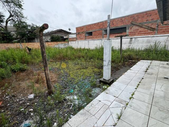Imagem Casa com 3 Quartos para Alugar,  em Centro - Navegantes