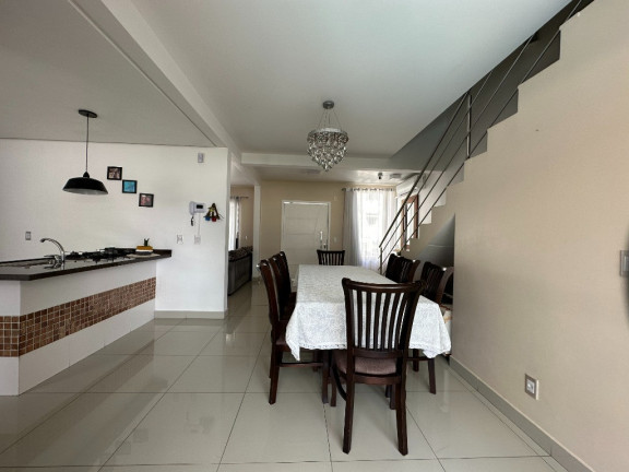 Imagem Casa com 3 Quartos à Venda, 310 m² em Jardim Atlântico - Florianópolis Imagem Casa com 3 Quartos à Venda, 310 m² em Jardim Atlântico - Florianópolis