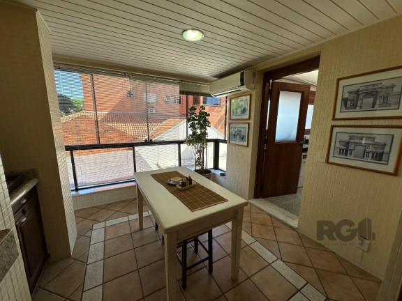 Imagem Apartamento com 3 Quartos à Venda, 172 m² em Jardim Lindóia - Porto Alegre