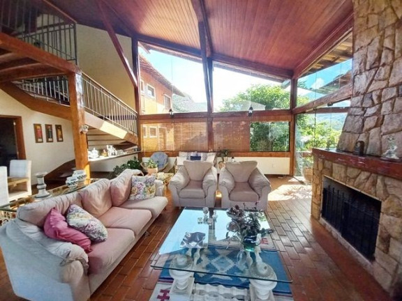 Imagem Casa com 4 Quartos à Venda, 399 m² em Quebra Frascos - Teresópolis