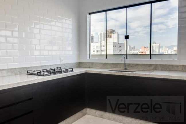 Imagem Apartamento com 2 Quartos à Venda, 76 m² em Nações - Balneário Camboriú