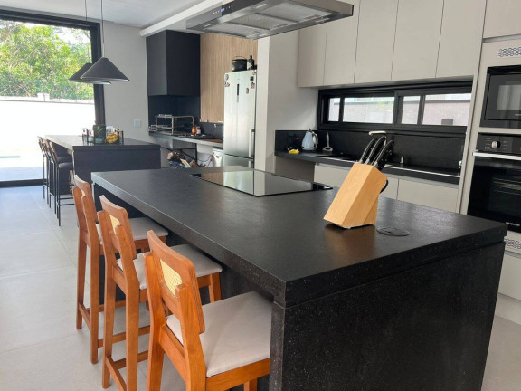 Imagem Casa com 5 Quartos à Venda, 420 m² em Alphaville - Santana De Parnaíba Imagem Casa com 5 Quartos à Venda, 420 m² em Alphaville - Santana De Parnaíba