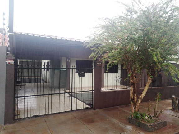 Casa com 2 Quartos para Alugar,  em Arapongas