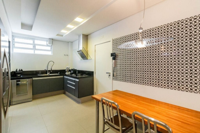 Imagem Imóvel com 3 Quartos à Venda, 180 m² em Jardins - São Paulo Imagem Imóvel com 3 Quartos à Venda, 180 m² em Jardins - São Paulo